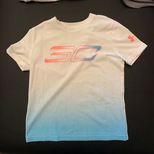 UNDER ARMOUR BOYS T-SHIRT